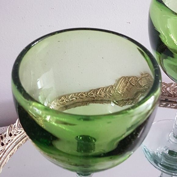 Set of 3 Green Blown Glass Wine Glasses 12 oz Green Glass Cup Clear Stem - Picture 7 of 9